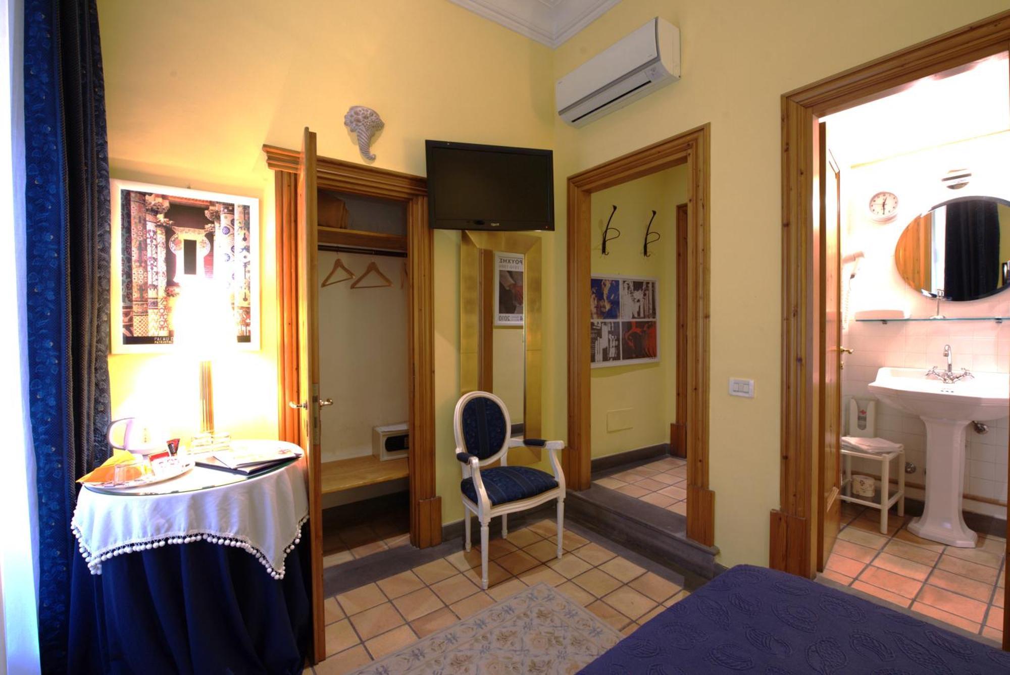Hotel Locanda Cairoli Рим Экстерьер фото