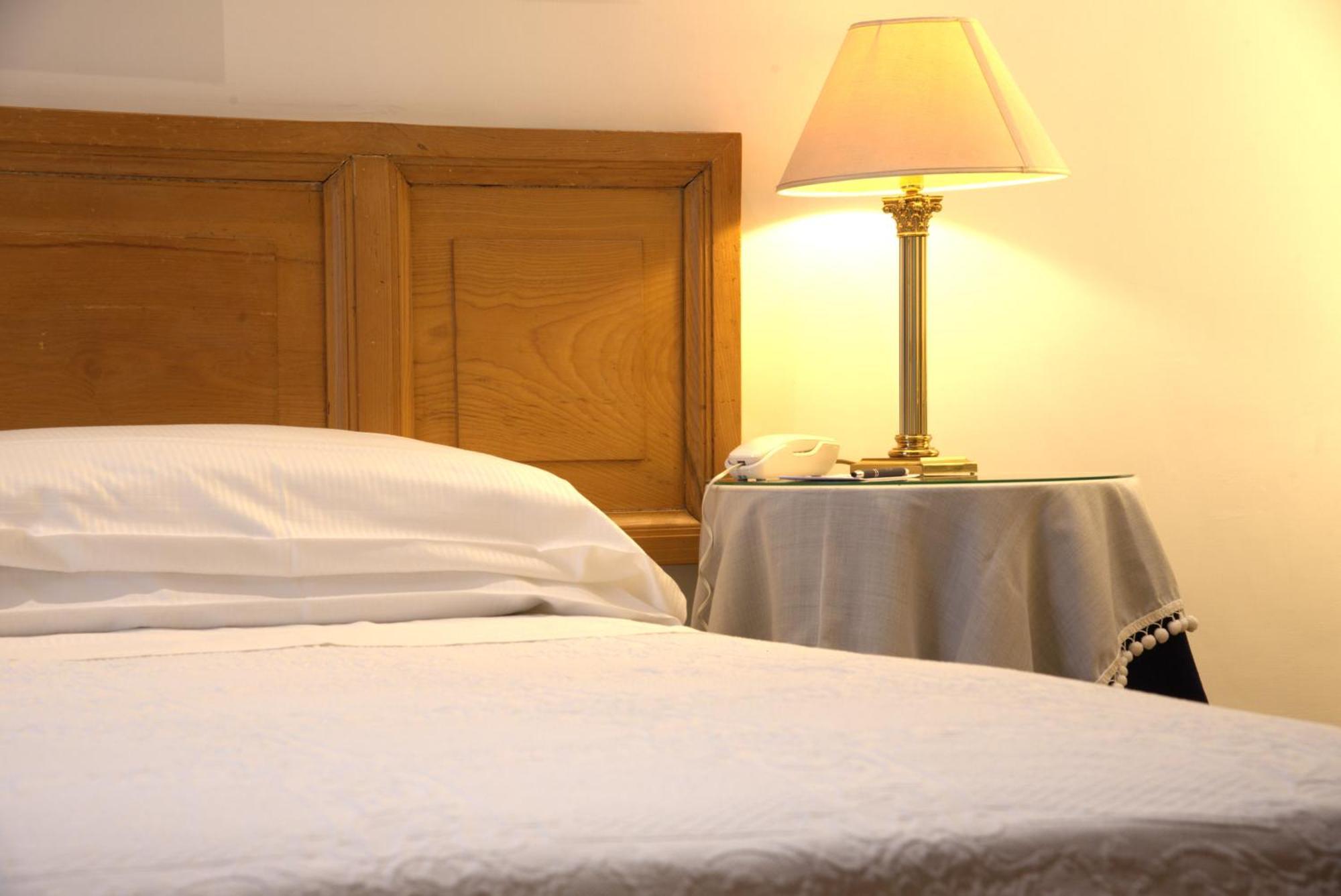 Hotel Locanda Cairoli Рим Экстерьер фото