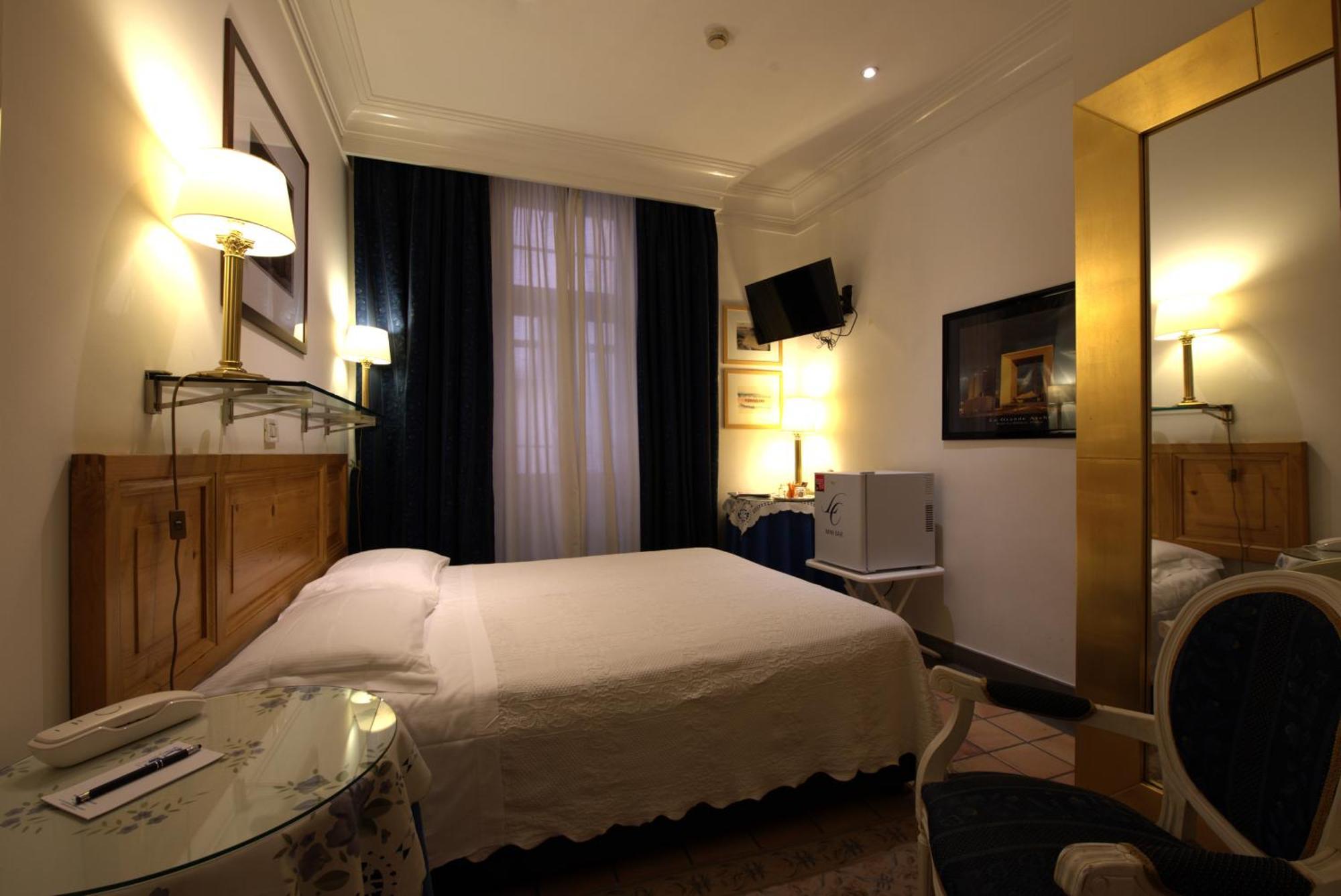 Hotel Locanda Cairoli Рим Экстерьер фото